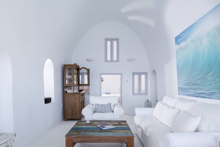 Villa Eros in Santorini gallery image 3