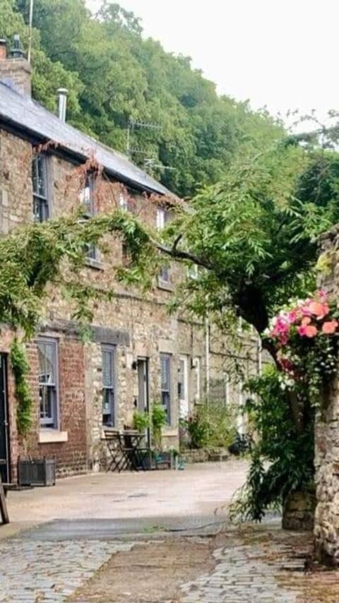 Simply Stunning Ash Cottage, quiet & cosy