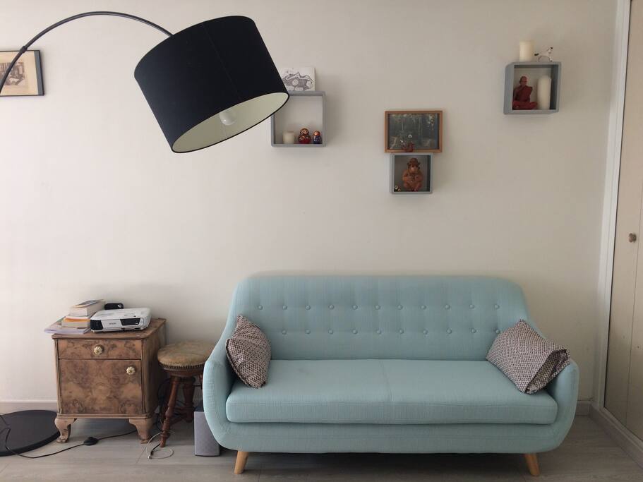 la pièce à vivre salon-bureau-salle à manger