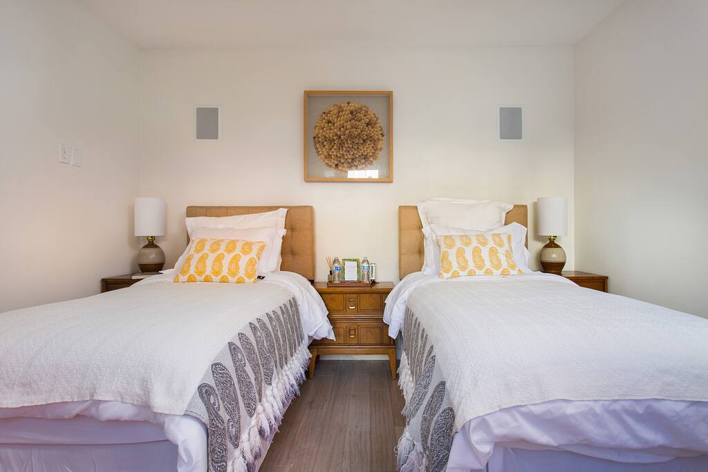 2 Twins Room
