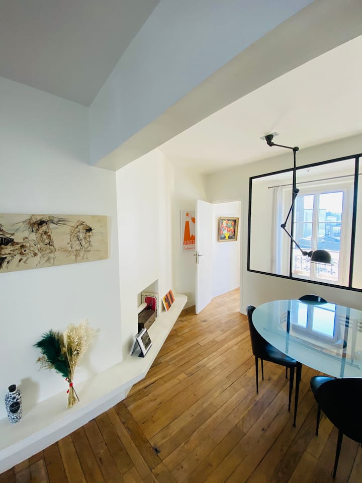 Bright large apartment in Bastille Apartments for Rent in Paris, Île