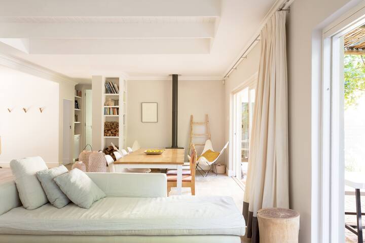 Fabulous + Family-Friendly, Constantia, Cape Town gallery image 2