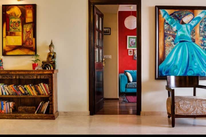 Luxurious Artist home DLF5 /Horizon 20min Airport