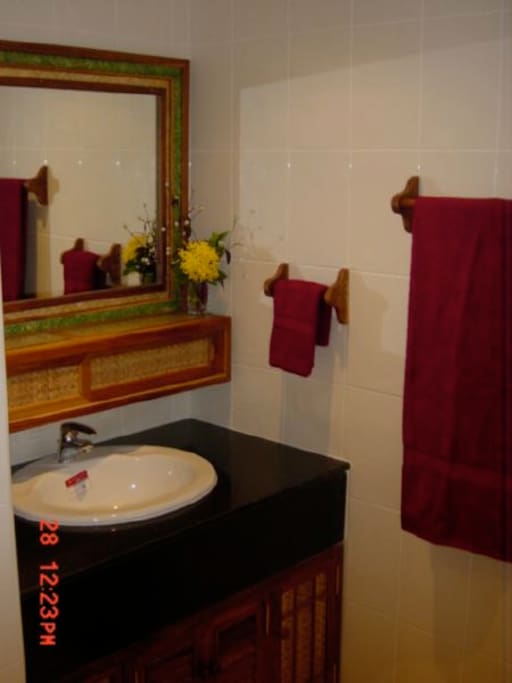 full bath with shower