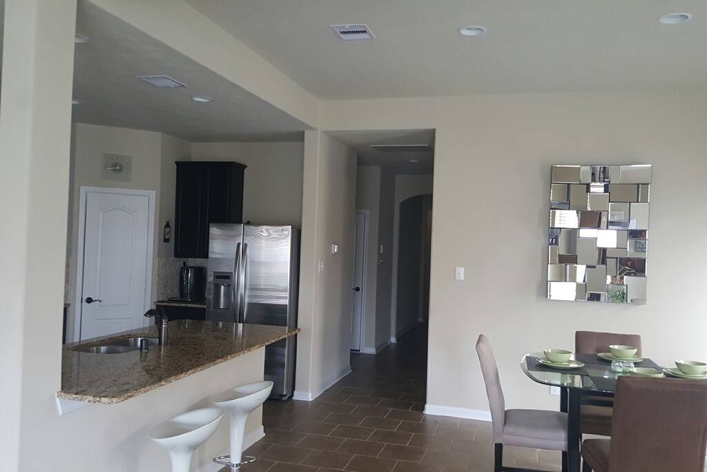 Bar and breakfast area