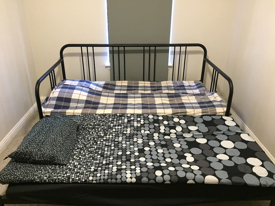 Pull Out Bed-Bigger than King Size!