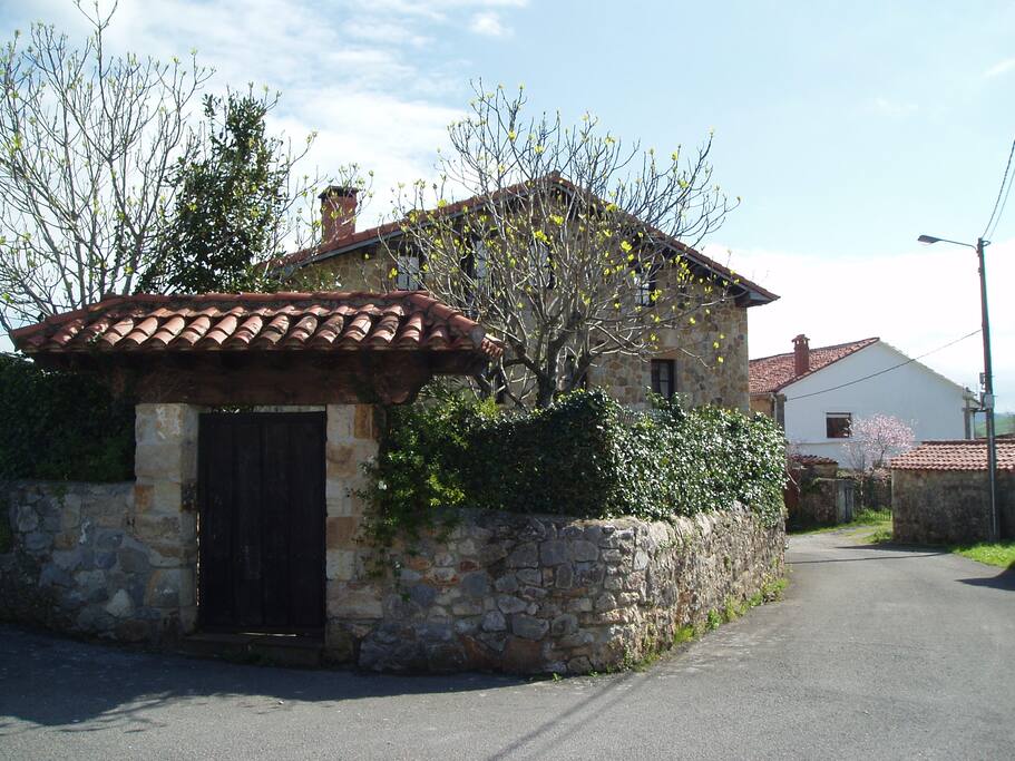 Fachada principal de la casona