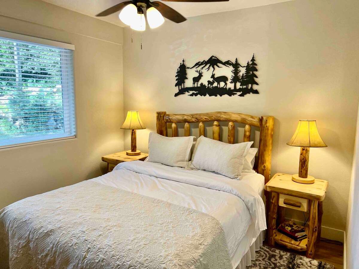 Midway Mountain Cabin