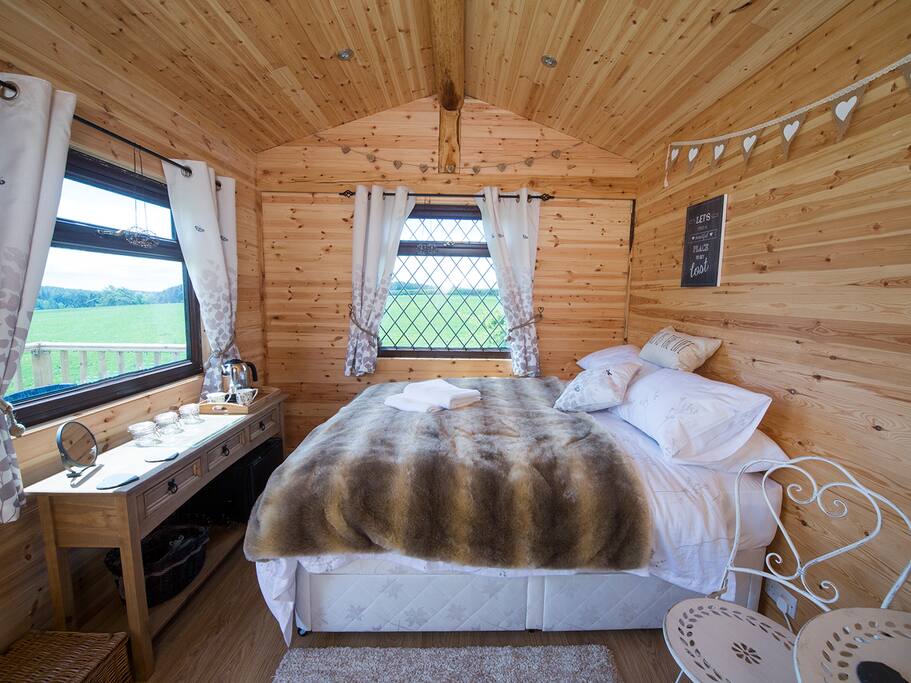 High quality kingsize bed, can be split into two singles.