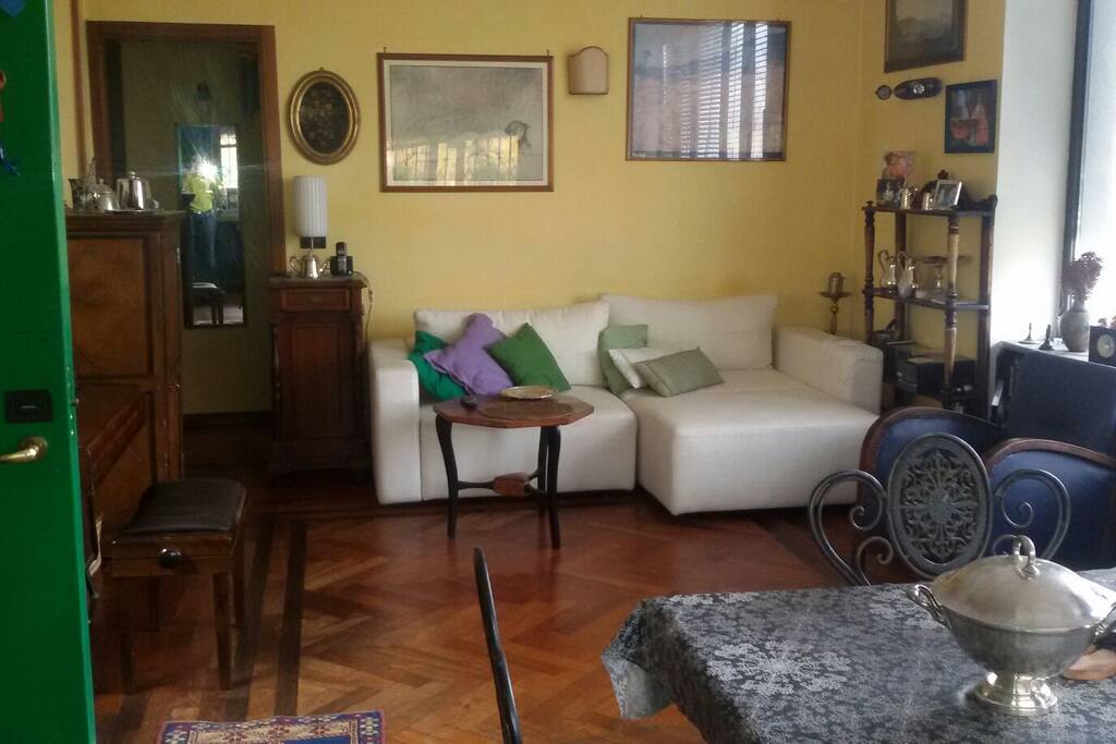 Ampia e luminosa zona living