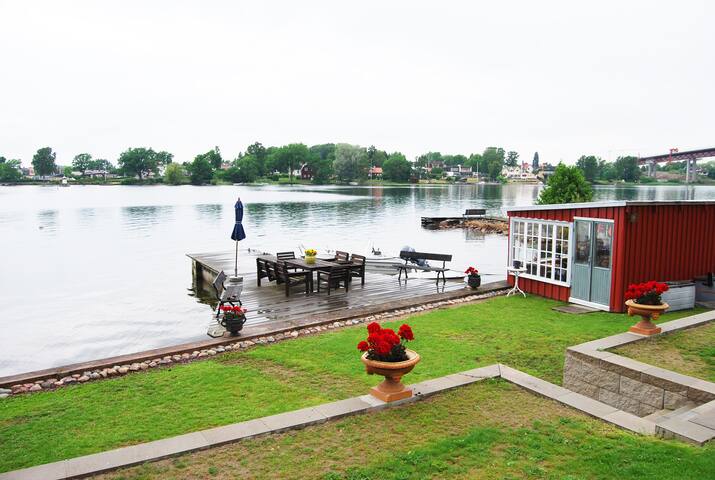Cabin Just By The Lake Vattern Cabins For Rent In Motala