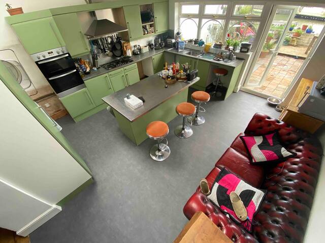 Amazing Victorian House overlooking the docks gallery image 2