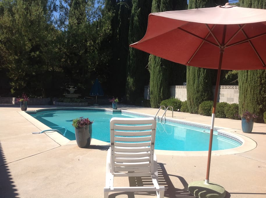 Outstanding pool area is 20x40