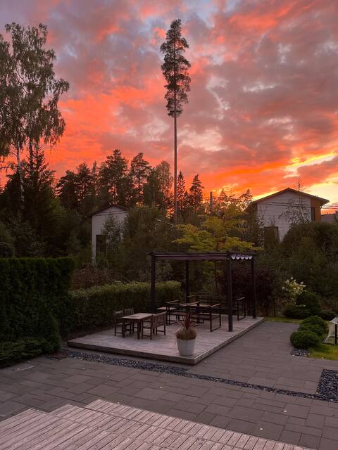 Stunning house - 4bdr, sauna, free Wi-Fi +parking