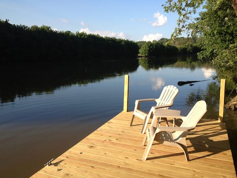 Charming Creekside Cabin with Dock