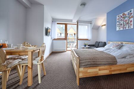 Willa Mnich - studio FIOŁEK