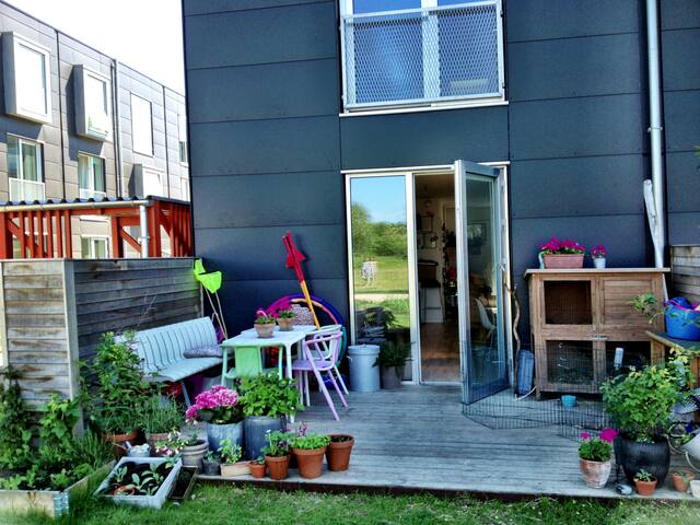 CPH central house with green area gallery image 2