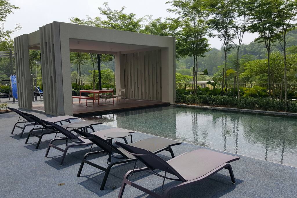 Kid's swimming pool