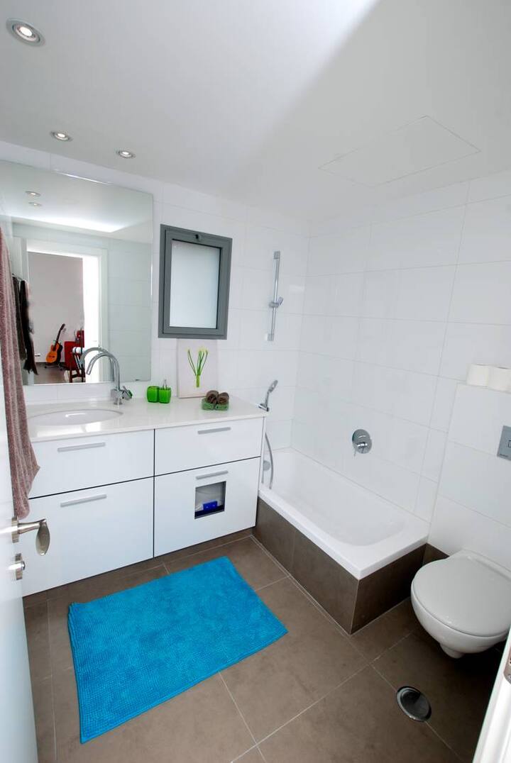 Clean Modern Designed Apt