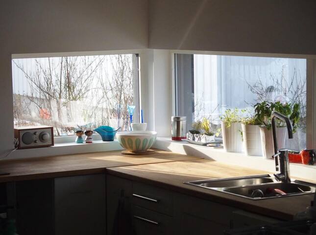 Koselig tomannsbolig m/hage – nær marka og tbane gallery image 5