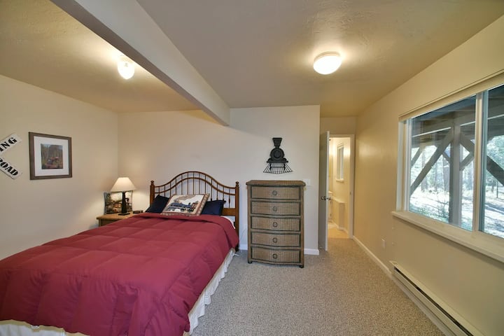 חדר רכבת - מיטת קווין סייז