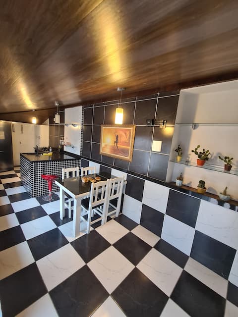 Complete House for Groups and Families,6 Bedrooms.