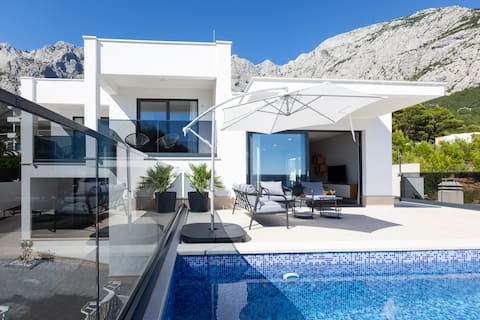 Villa "MirA" with fantastic sea view