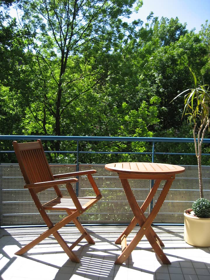 Einmalige Lage Am Fluss, Zentral U Ruhig, Balkon - Hannover