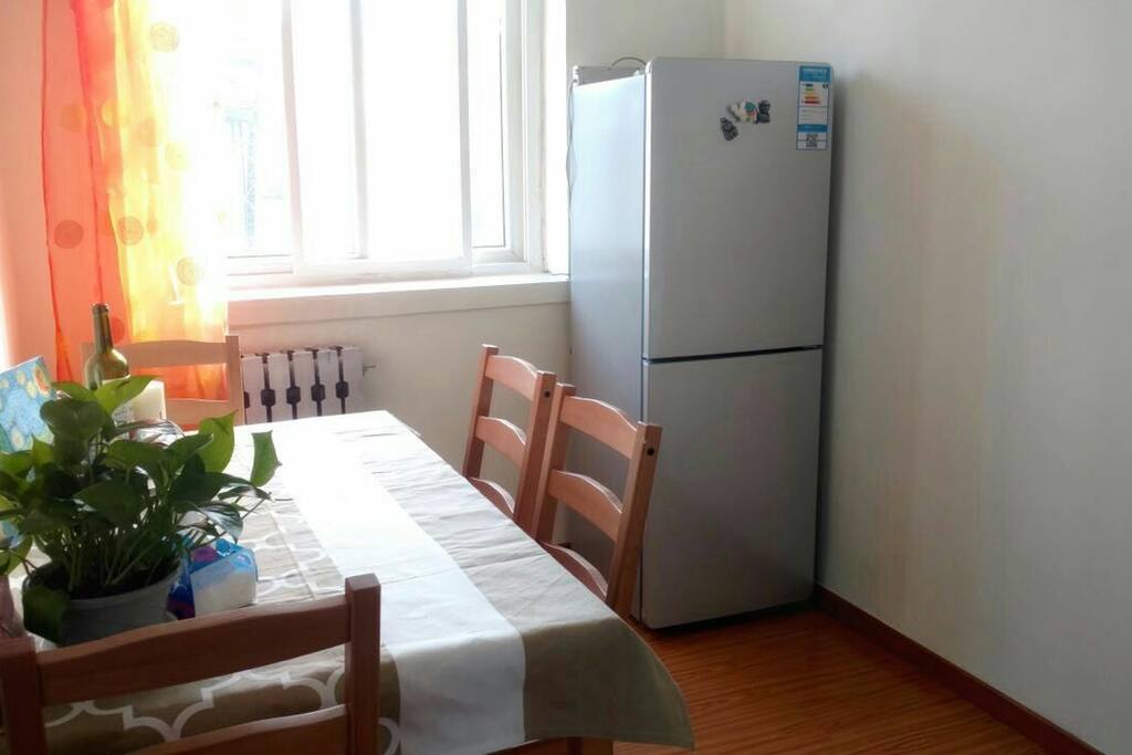 早晨的客厅
living room in the morning