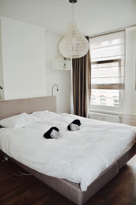 2nd bedroom