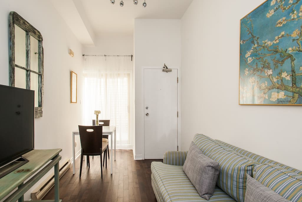 Lots of natural light in this unit - table and chairs to enjoy your meals