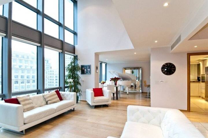 Absolutely Stunning 3bed Duplex Apartment