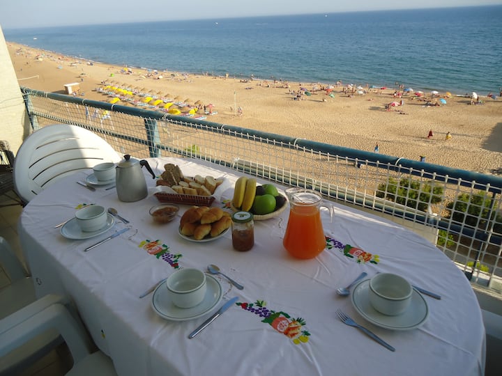 Terrace & Sea View Apartment