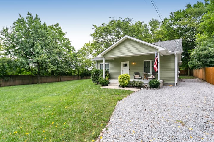 Foxland: Private Gated Home Minutes From Downtown!