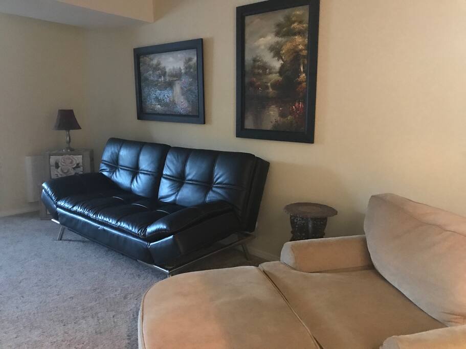 sitting area in master bedroom