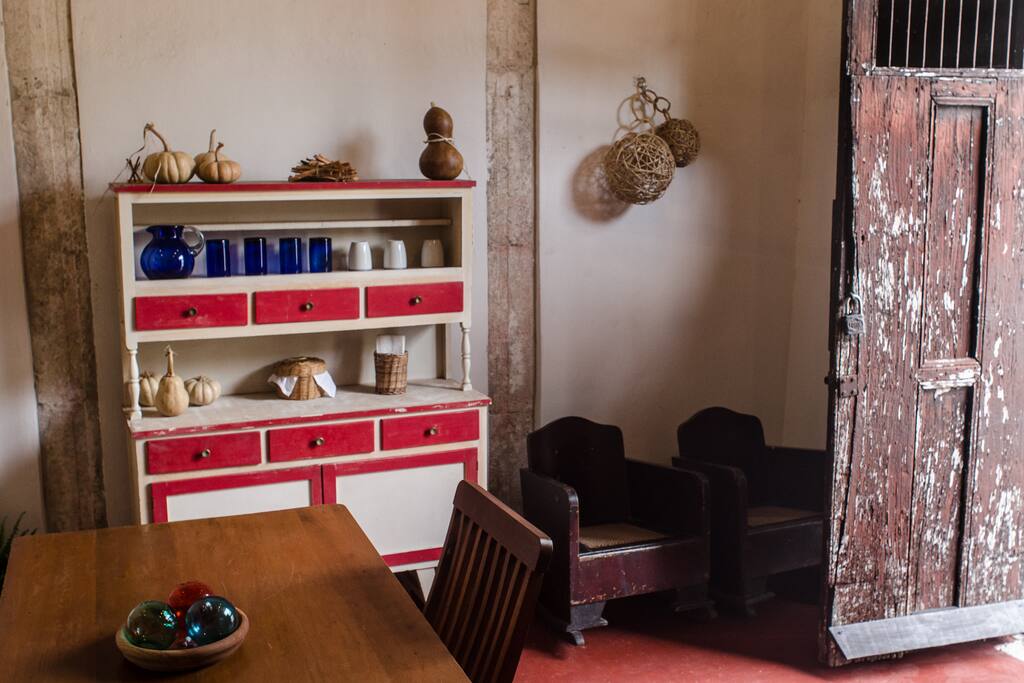 "Gorgeous loft space on one of the most picturesque streets in Valladolid!" -Shruti, recent review