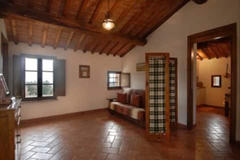Top Airbnb: Last minute! MALVA PODERE SORTOIANO APARTMENT in Sovicille