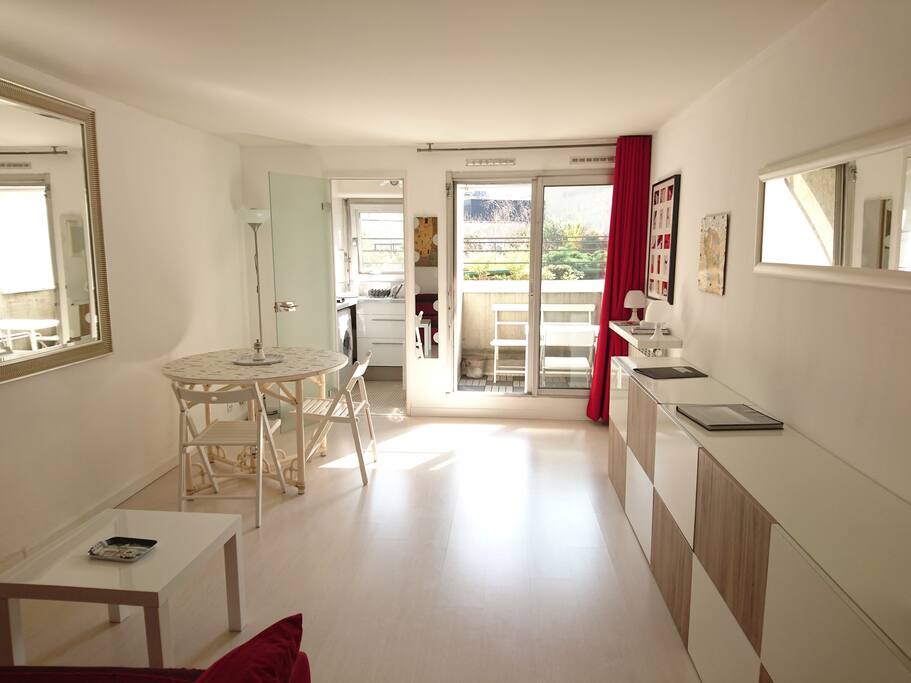 Living-room with kitchen and terrace
