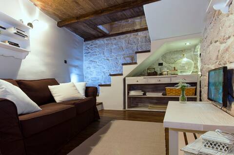 Successful Airbnb property: Stone cottage Lavandula - Bast in Veliko Brdo