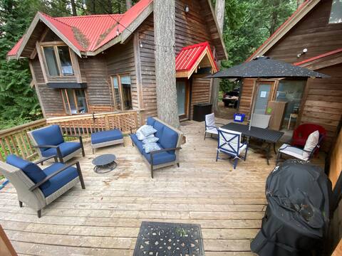 Cabin in the forest, two bedrooms and living space