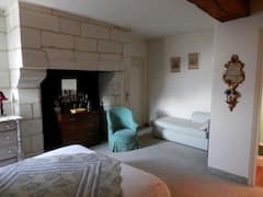 private+room+MONTSOREAU+breakfast+included