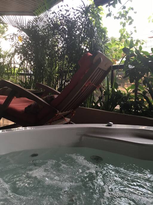 Varanda com jacuzzi para 4 pessoas