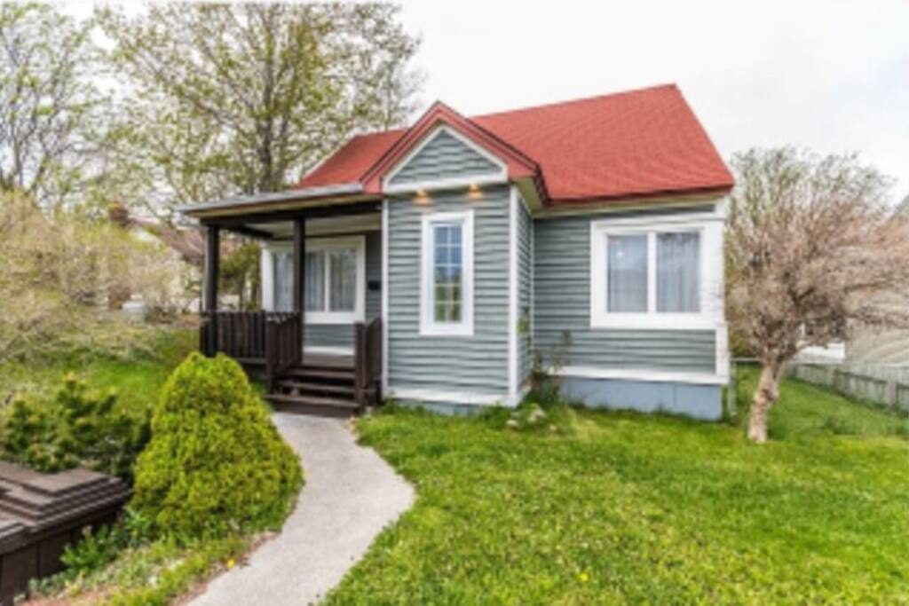78 Carpasian Road cottage