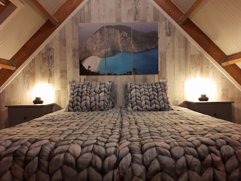 Cozy holiday home with garden and lots of privacy.