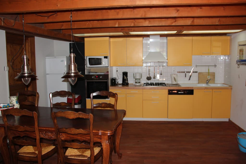 Cuisine moderne entièrement équipée