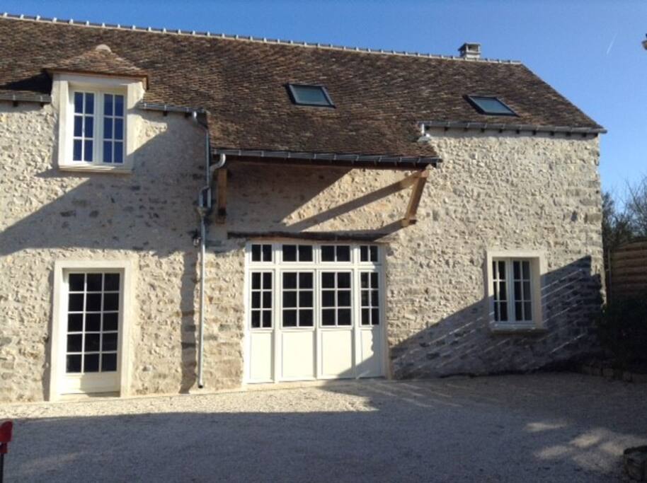 Façade de la maison côté cour.