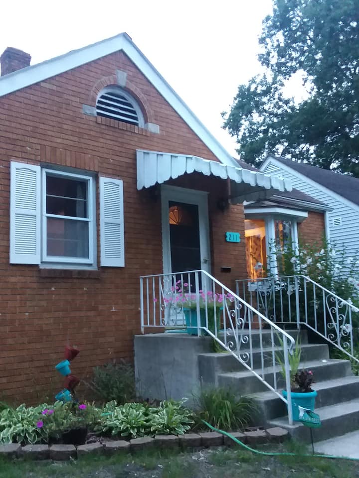 Family friendly ND home 6 miles to campus Houses for Rent in