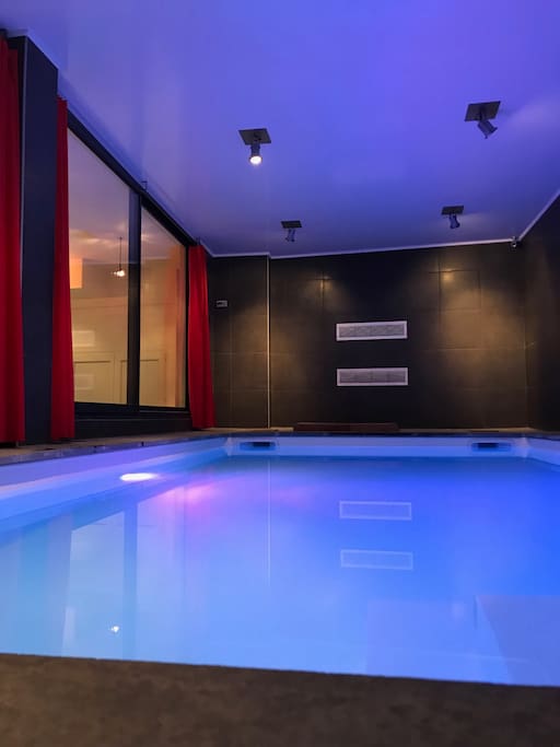 Piscine intérieure chauffée