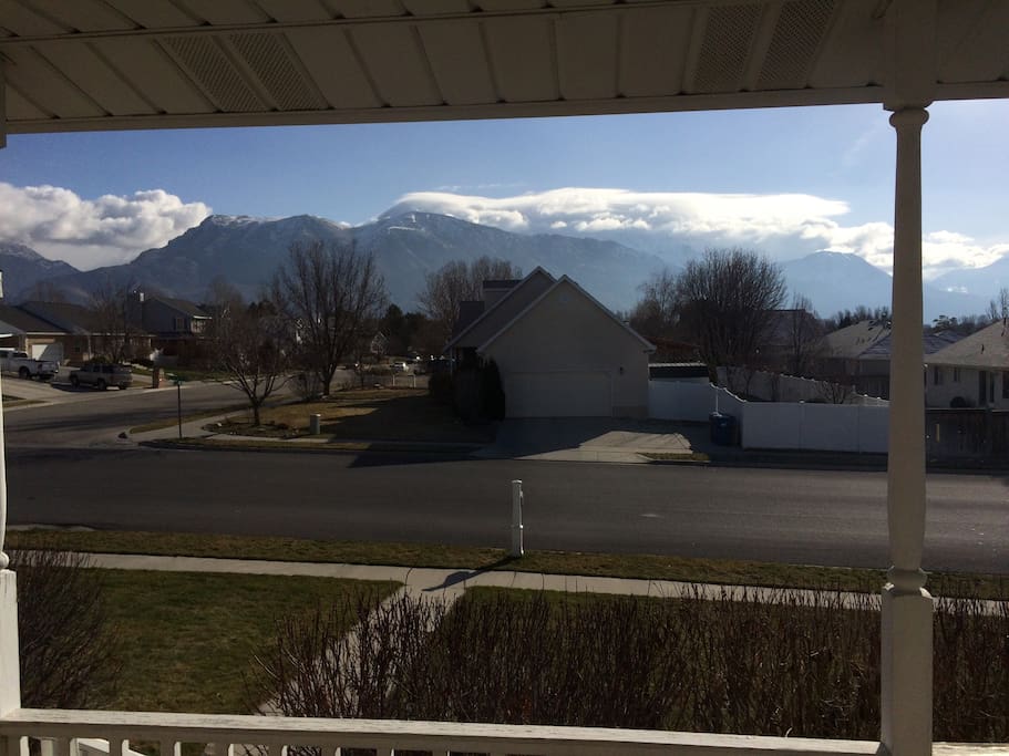 Great view from porch, near Anerican Fork Canyon, Sundance Ski Resort, and Park City. Feel free to use the common home areas if you don't mind interacting with my family! 2 adults, two kids, and 2 friendly pups are above the basement floor our guests stay in.