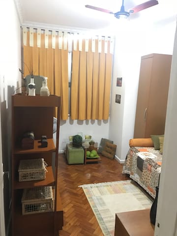 Quarto confortável e aconchegante para  férias!